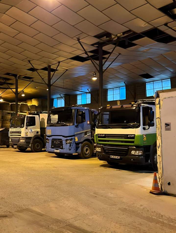 Flotte de véhicules de transport de déchets Les Andelys